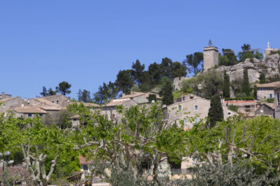 Vue générale sur le village d'EYgalières