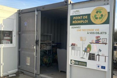 Local de la zone de réemploi à la déchèterie de Saint-Rémy - Agrandir l'image 2 sur 2, fenêtre modale